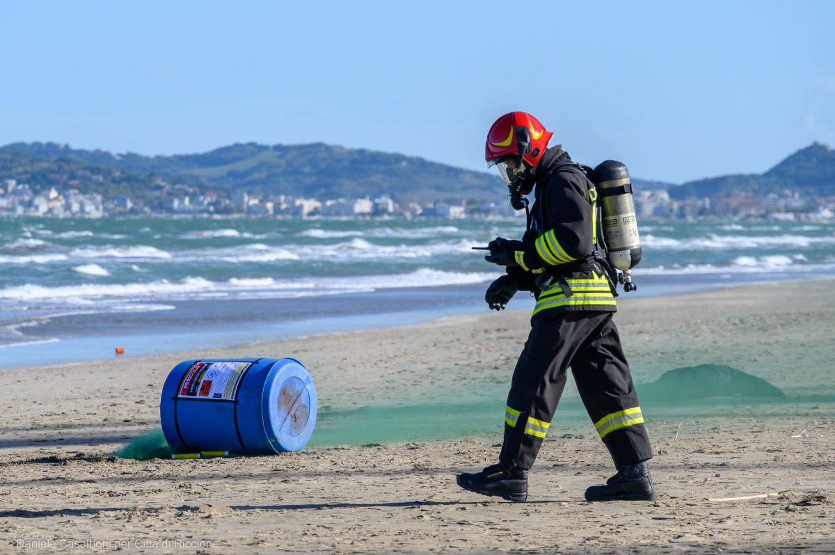 esercitazione in mare riccione