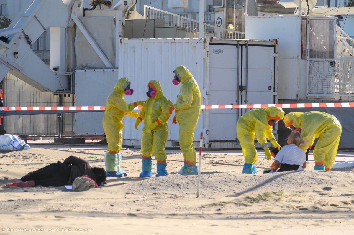 esercitazione in mare riccione