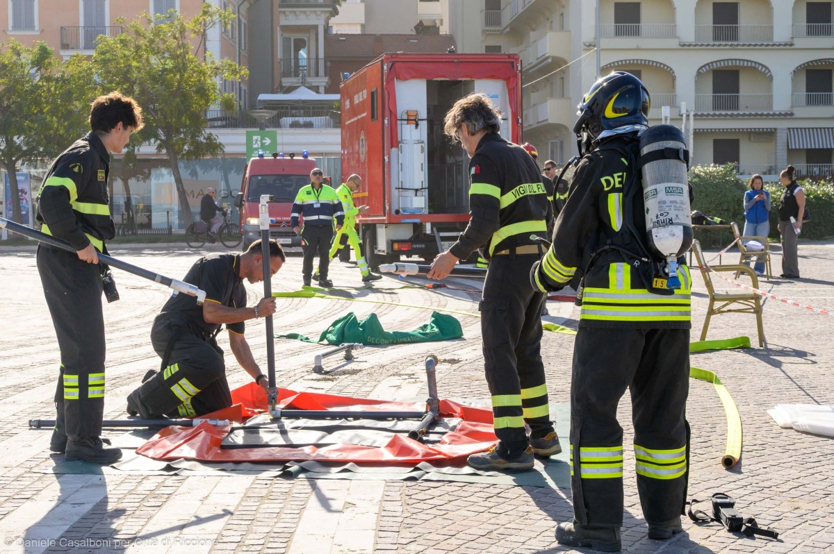esercitazione in mare riccione